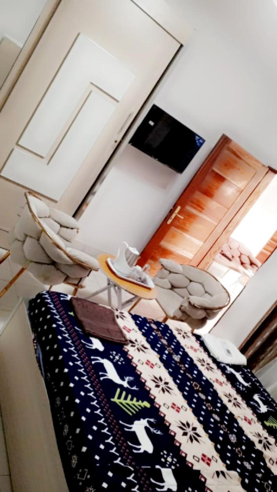 Appartement Ouza 2 *
